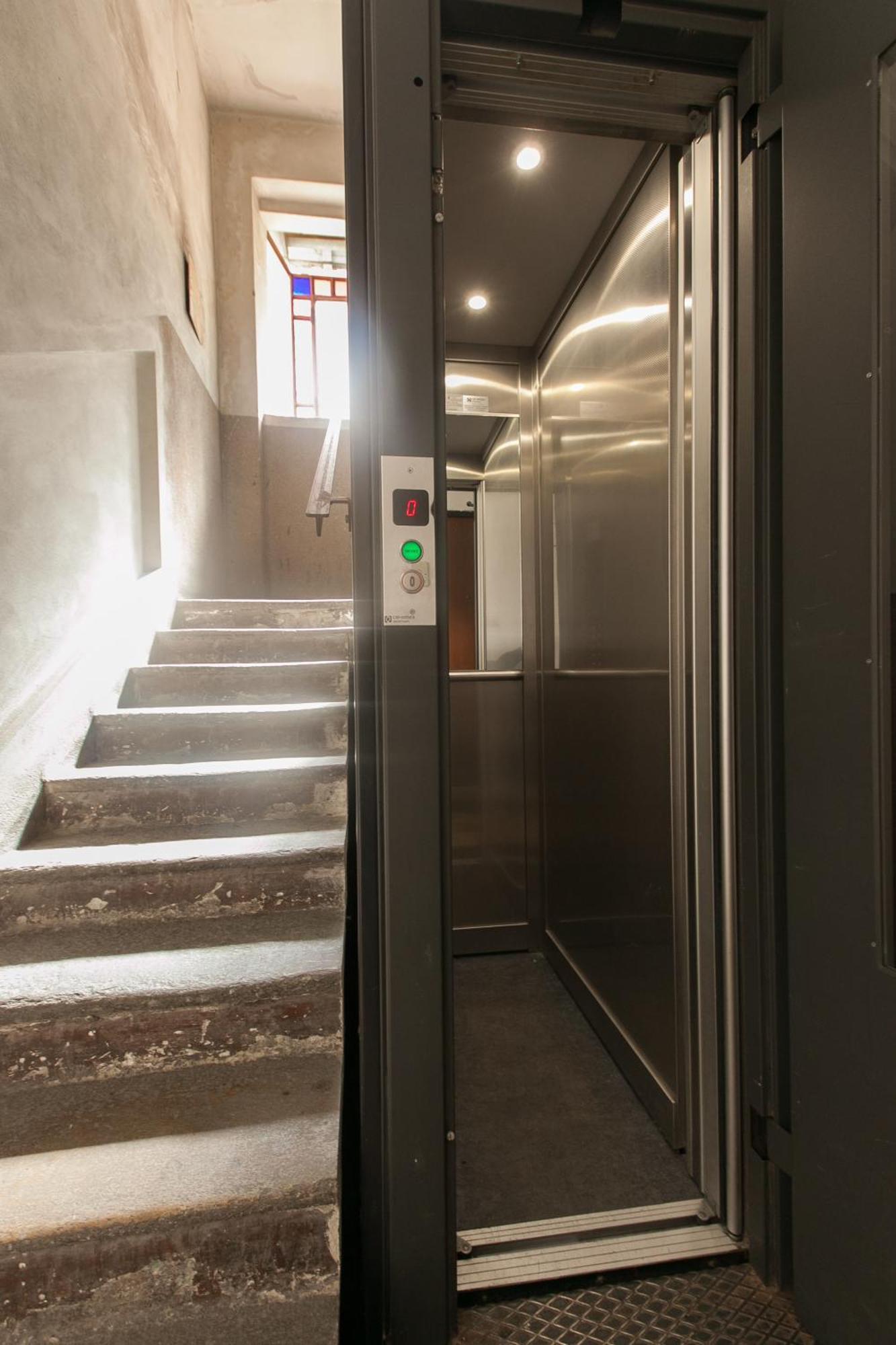 Amazing And New Penthouse In City Center Milan Extérieur photo